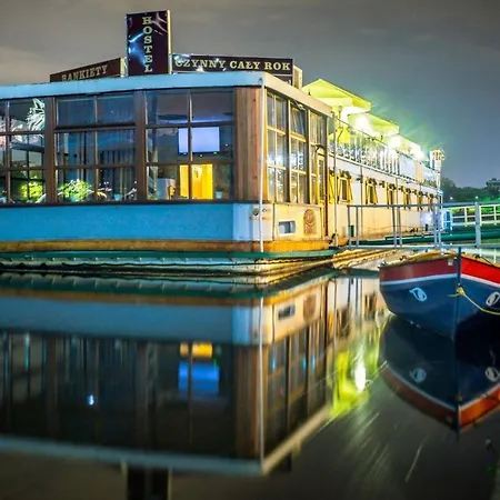 The Boat - Hostel&Chill-3